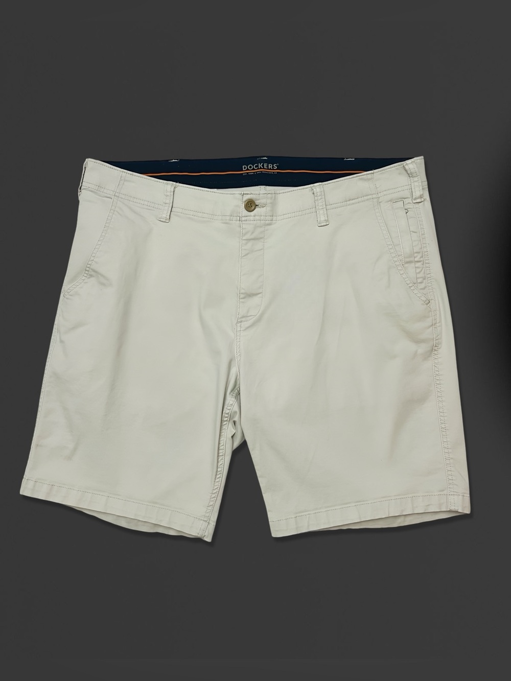 Men’s Dockers Khaki Chino Shorts Size 40W